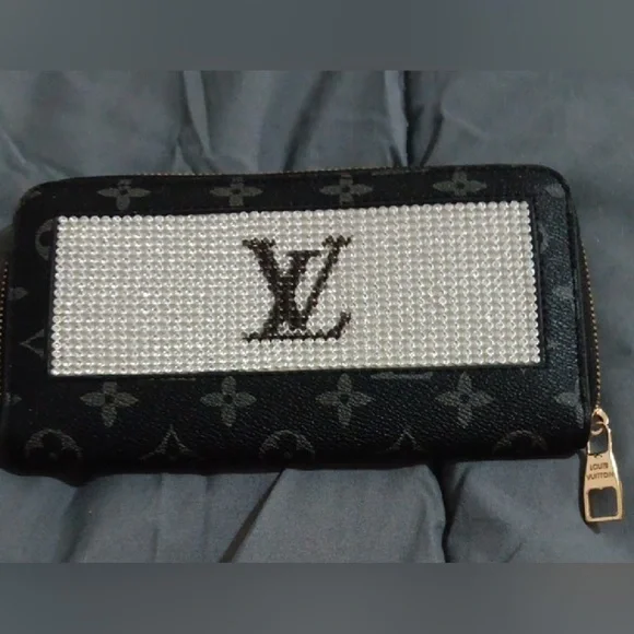 Novelty Monogram Black and White Wallet - Picture 1 of 3